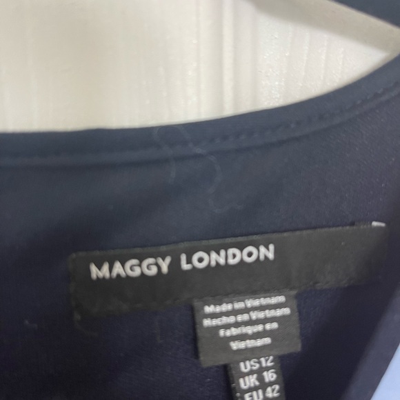 3/$30 Maggy London Striped Midi Dress Barely Worn - Picture 2 of 2